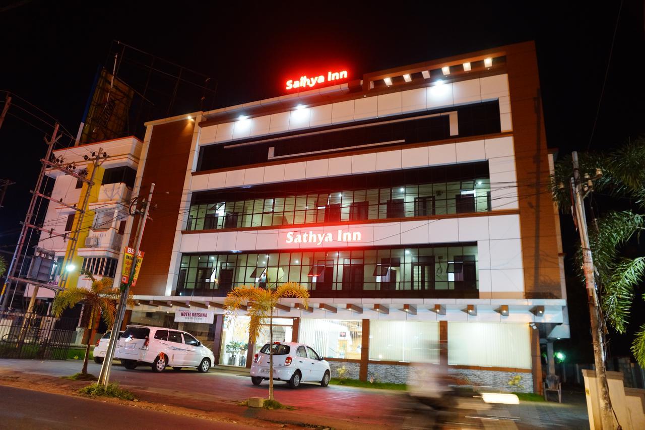 Sathya Inn Guruvāyūr Exterior foto